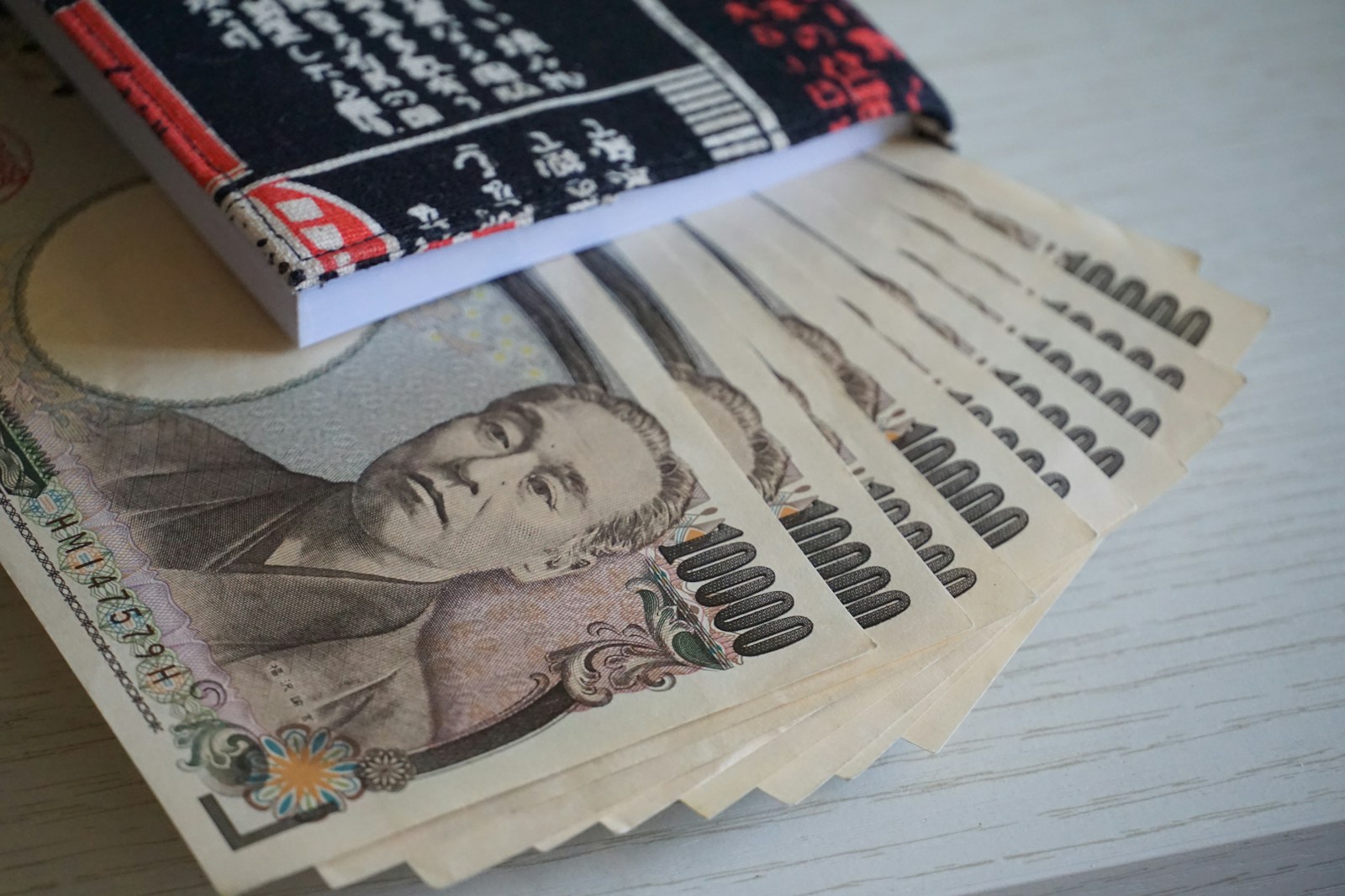 金運を呼び覚ます!「9Z」一万円札の秘密と使い方